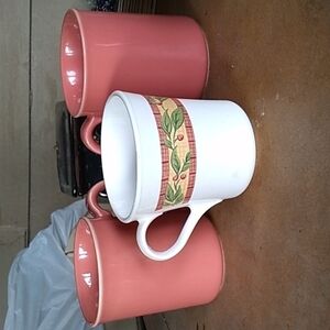 Vintage Corning coral salmon colors coffee ☕ cups mugs